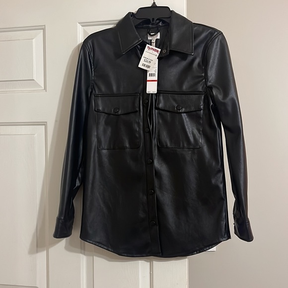 Button down shirt - Picture 3 of 3